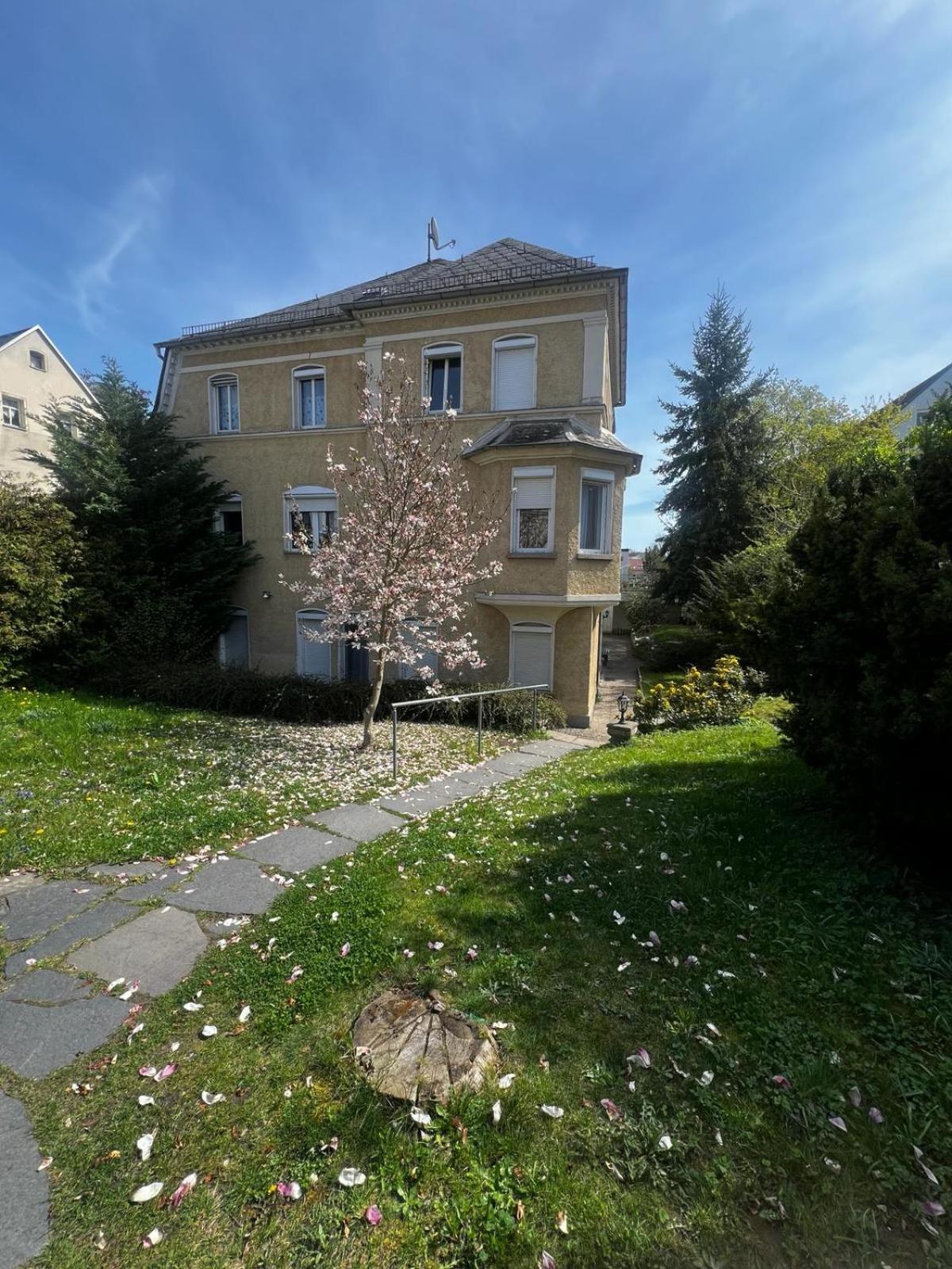 105 Quadratmeter Apartment, Parkplatz, Kinderfreundlich, 6 Personen, Wifi, Vollausgestattete Kueche, Crimmitschau Exterior foto